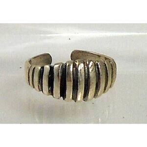 Handcrafted Ribbed Dome Toe Ring Sterling Silver Vintage Design Thailand 2g NOS